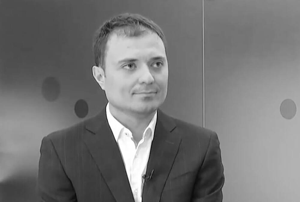 Preminuo srpski biznismen: Nemanja Mikać podlegao povredama posle nezgode tokom skoka padobranom
