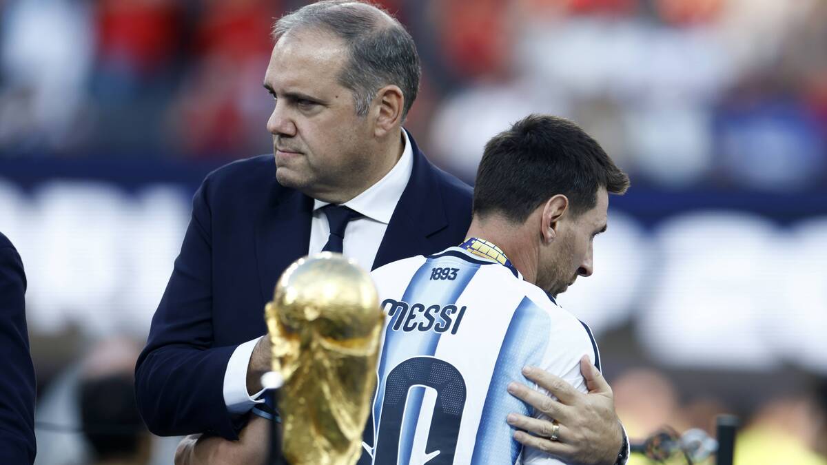 FIFA pokrala Mesija? Pogledajte ovo, samo mu Infantino i Tramp nisu dali nagradu