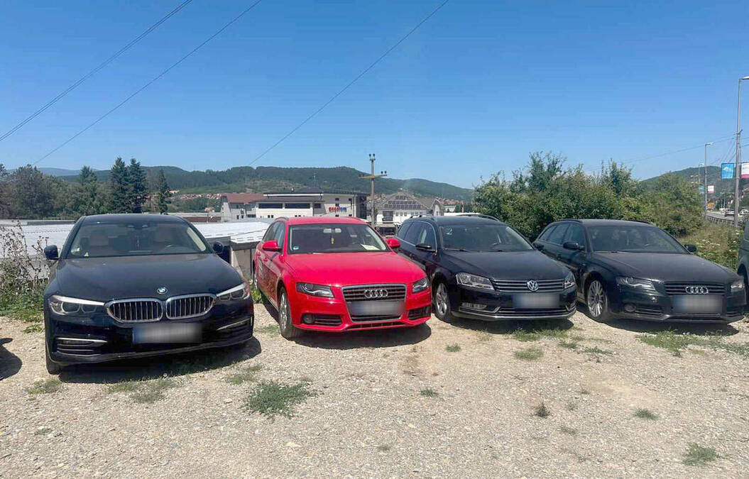 U Novom Pazaru zaplenjena 52 automobila i uhapšene 4 osobe: Velika akcija policije (Foto)