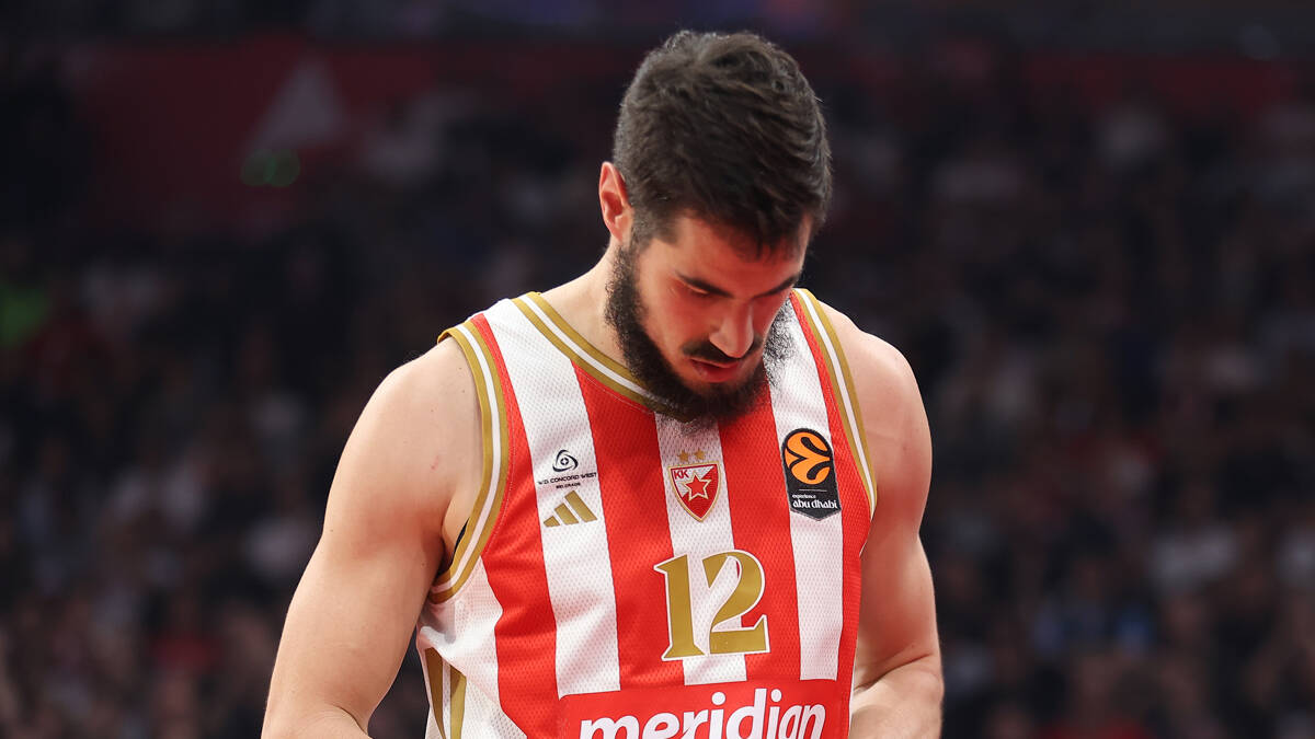 Šta će Zvezda s Nikolom Kalinićem? Ima jak ugovor, trener ga ne želi, samo jedna opcija na stolu