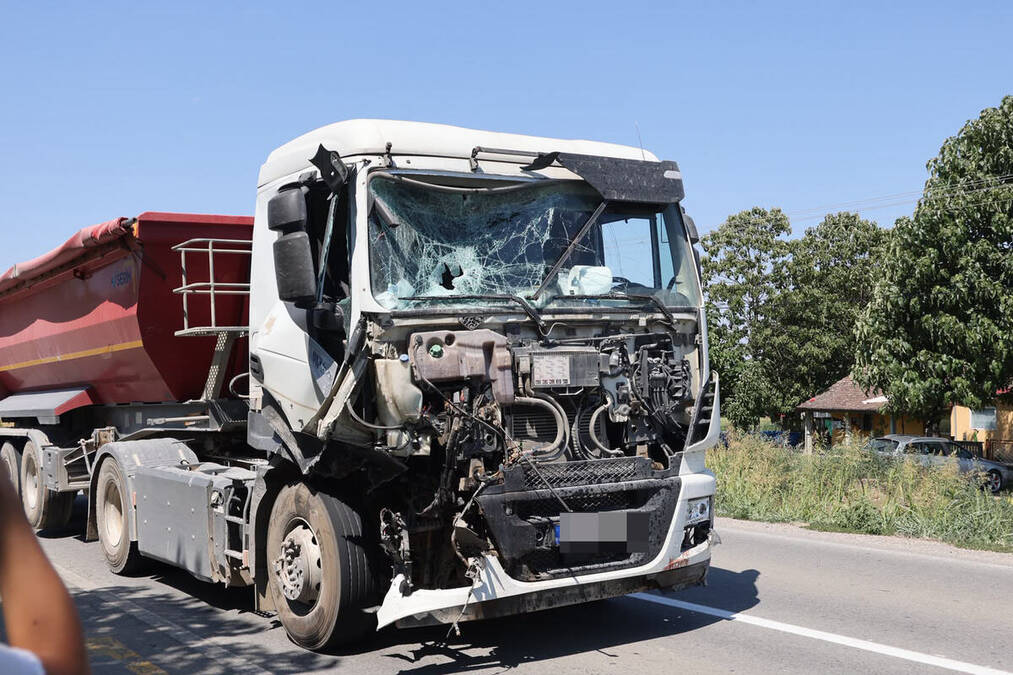 Supruga na vestima čula užasnu vest, telefon zvonio u prazno: Sahranjen putar kojeg je pokosio kamion kod Šapca