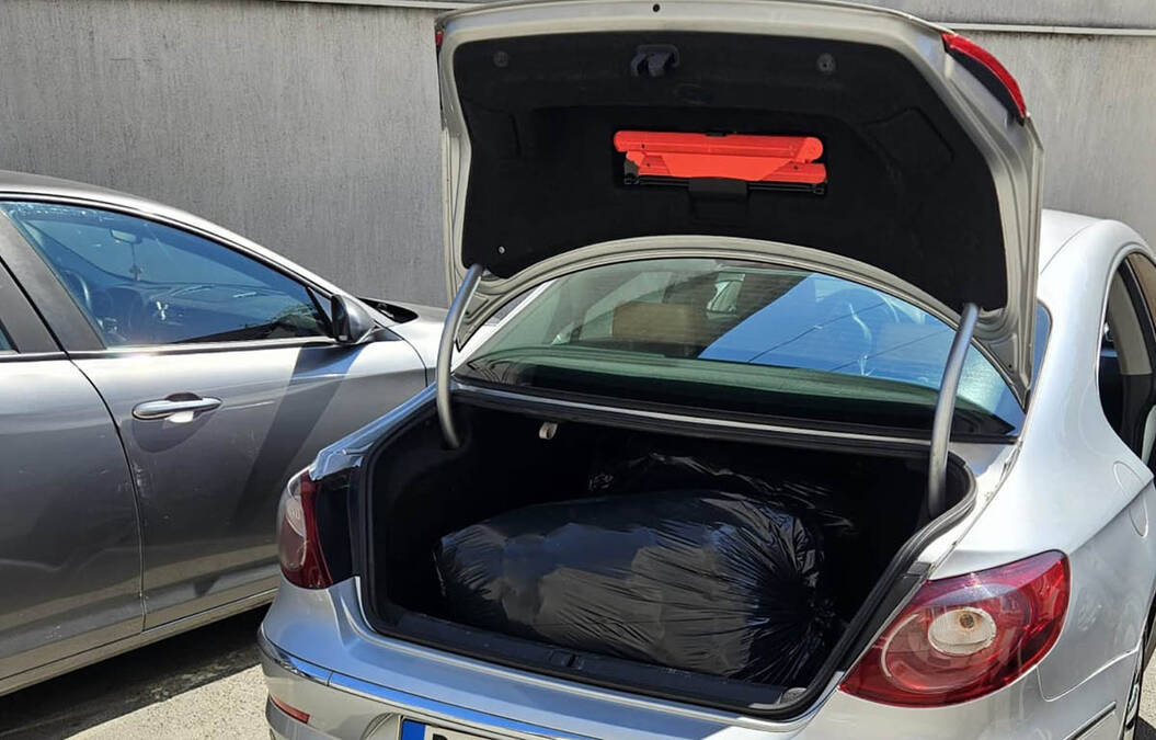 Velika akcija hapšenja u Beogradu: Policija presrela vozilo sa ogromnom količinom narkotika (Foto)
