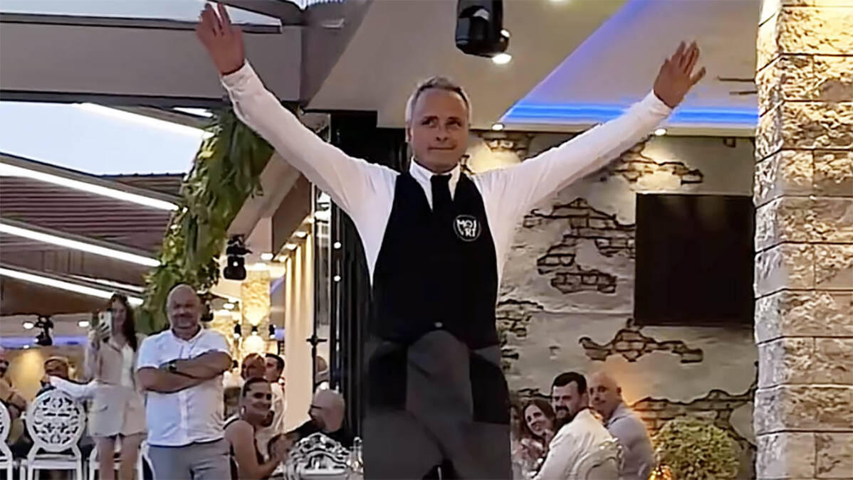 Vlasnik restorana u Čačku kupio nov automobil radniku: Svi plakali od sreće, snimak raspametio Srbiju (Video)