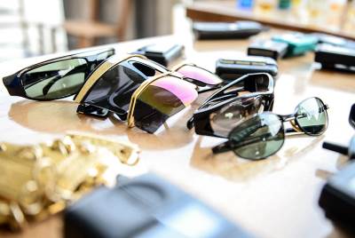 Poznati brend naočara ugašen posle 130 godina: Radnici na ulici, stiže im milion evra odštete