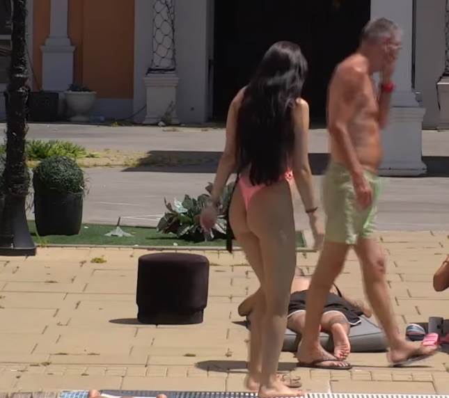 maja marinkovic u kupacem foto