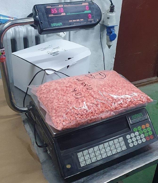 zaplena na carina 67 kila droge holandjanin