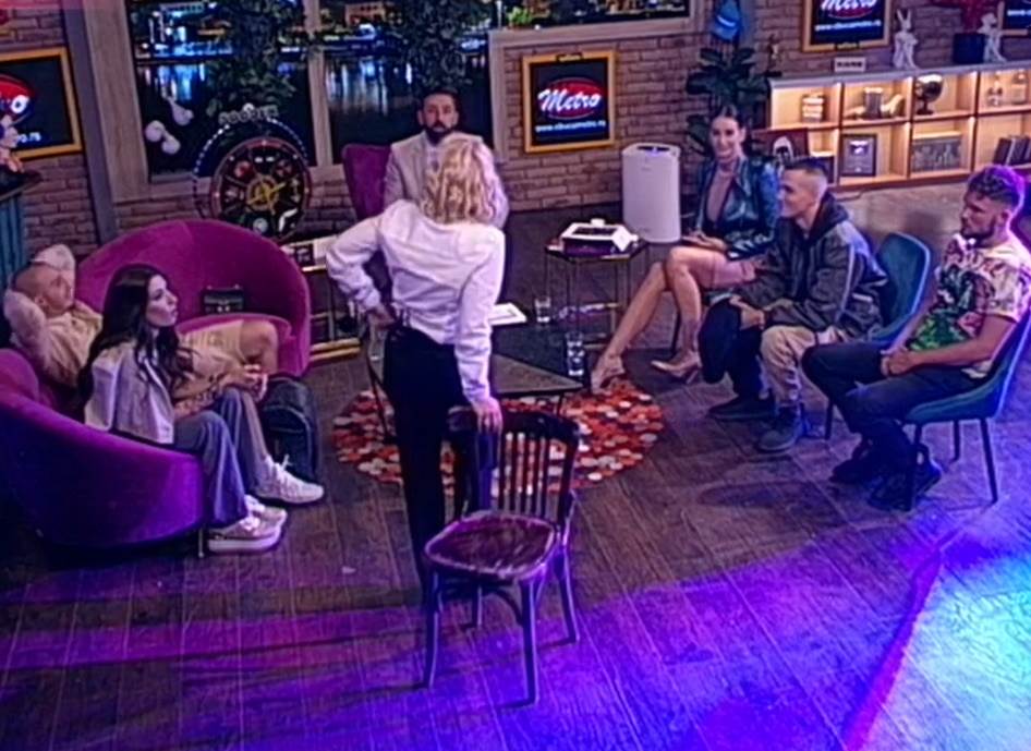 jovana jeremic komsije videle hitnu pomoc