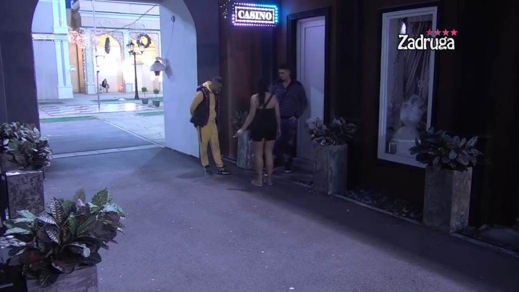 kristijan golubovic poklon kristini