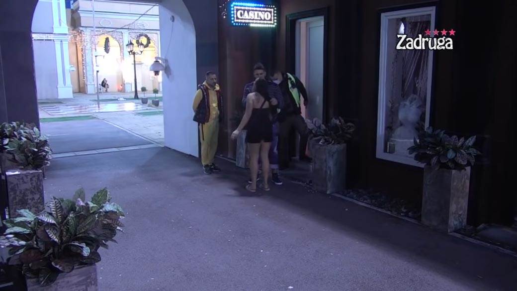 kristijan golubovic poklon kristini