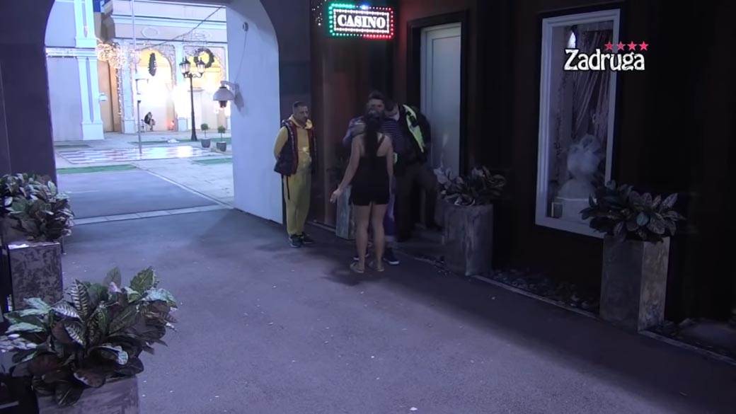 kristijan golubovic poklon kristini