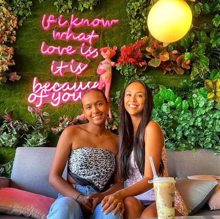 majka cerka kao sestre fotografije