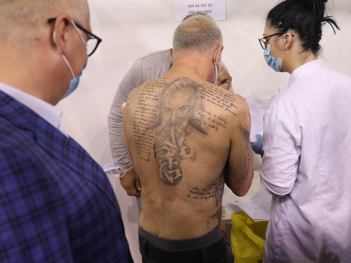 djanluka vaki revakcinacija beograd sajam foto