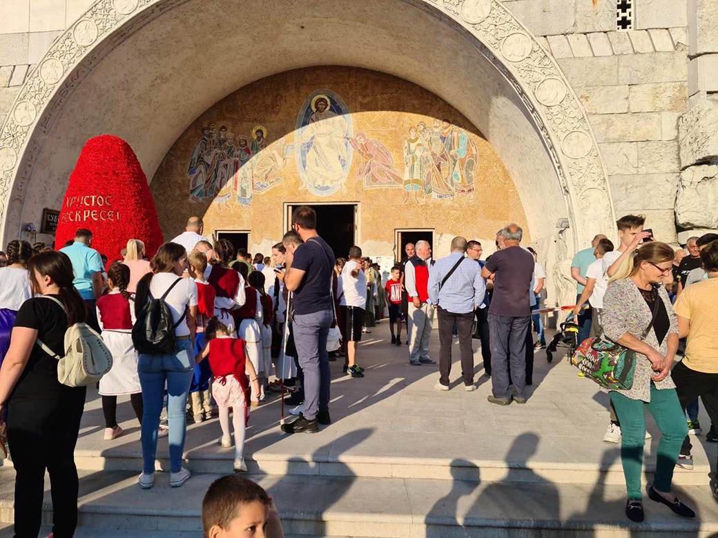 mitropolit joanikije docekan u podgorici