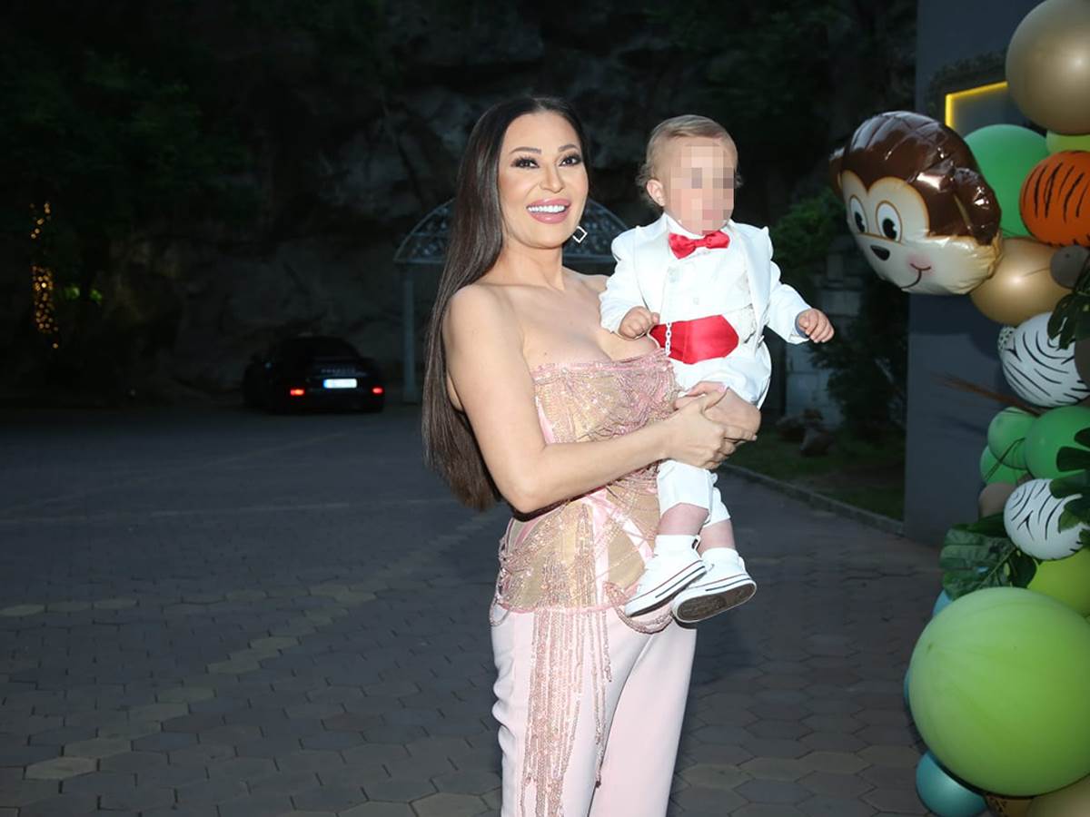 Ceca čestitala Veljku i Bogdani godišnjicu braka