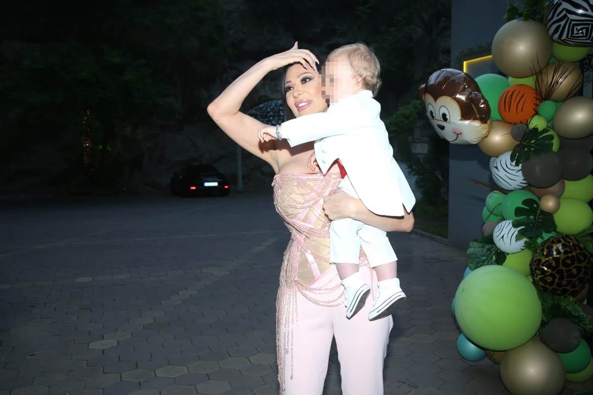 Ceca čestitala Veljku i Bogdani godišnjicu braka