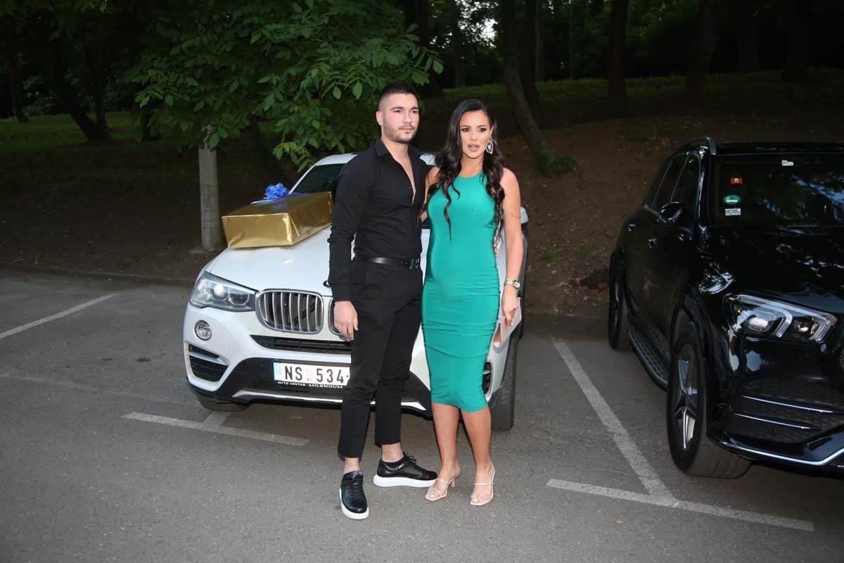 bojana rodic trudna u kupacem