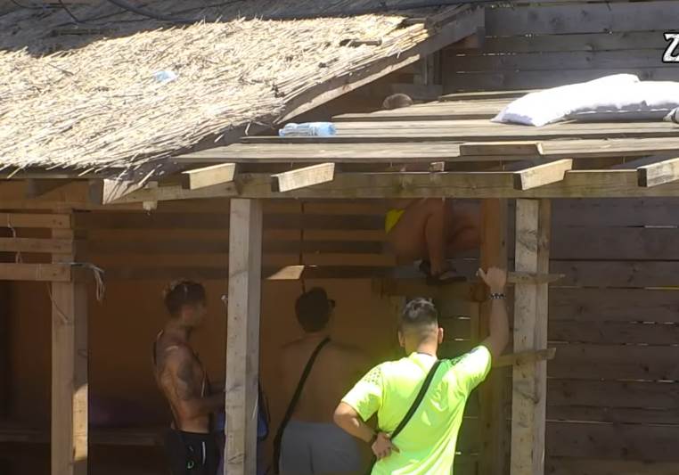 miljana se zaglavila na krovu foto video