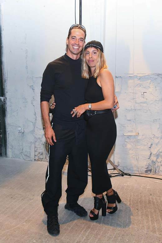 tren u tak izlozba performans svetlana nikolic