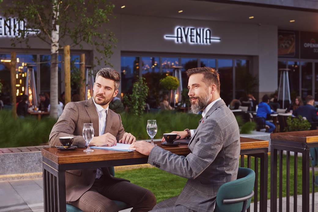 bw galerija poklanja vaucer 