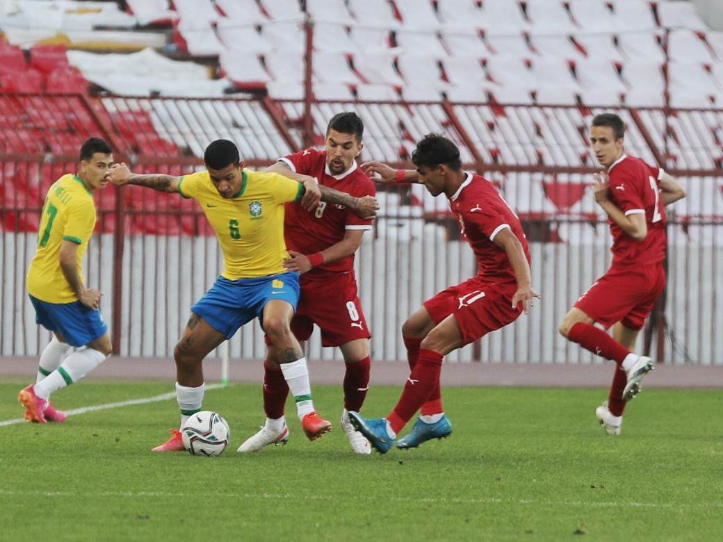 nepriznat gol brazilu protiv srbije video