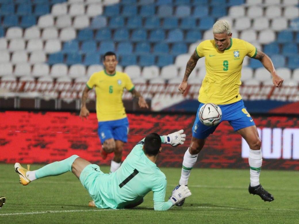 pedro brazilac dva gola srbija brazil fotografije sa utakmice