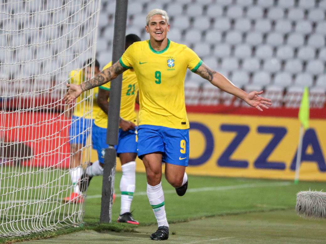 pedro brazilac dva gola srbija brazil fotografije sa utakmice