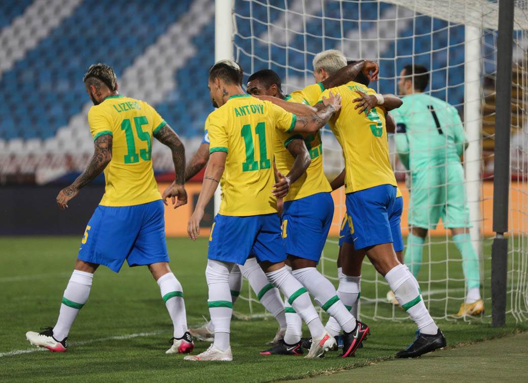 pedro brazilac dva gola srbija brazil fotografije sa utakmice