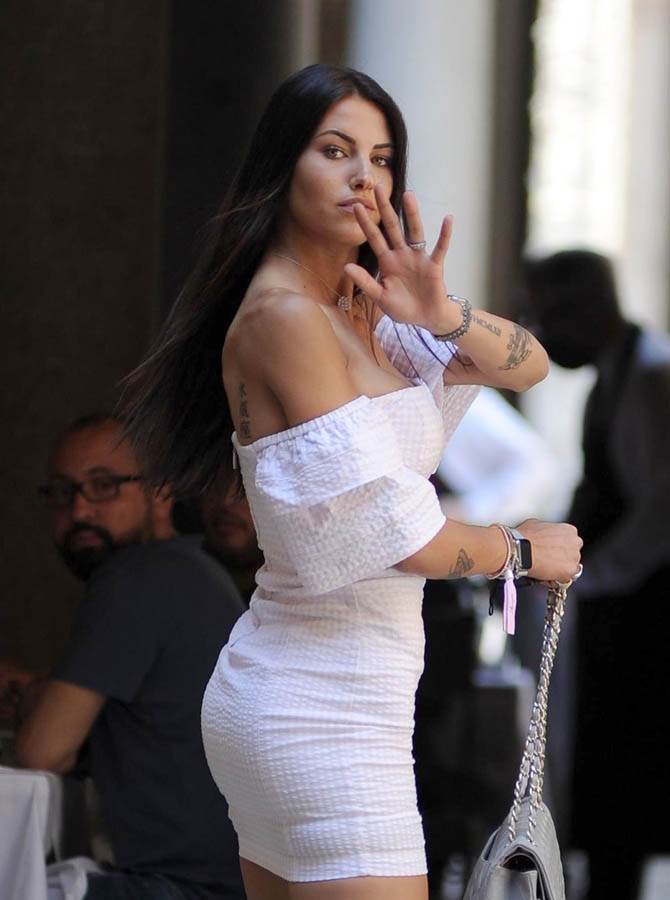 Dušan Vlahović u vezi sa Karolinom Stramare mis Italije