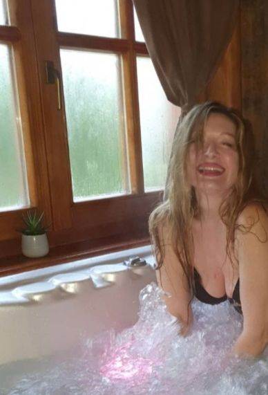 Danica Maksimović slike u kupaćem