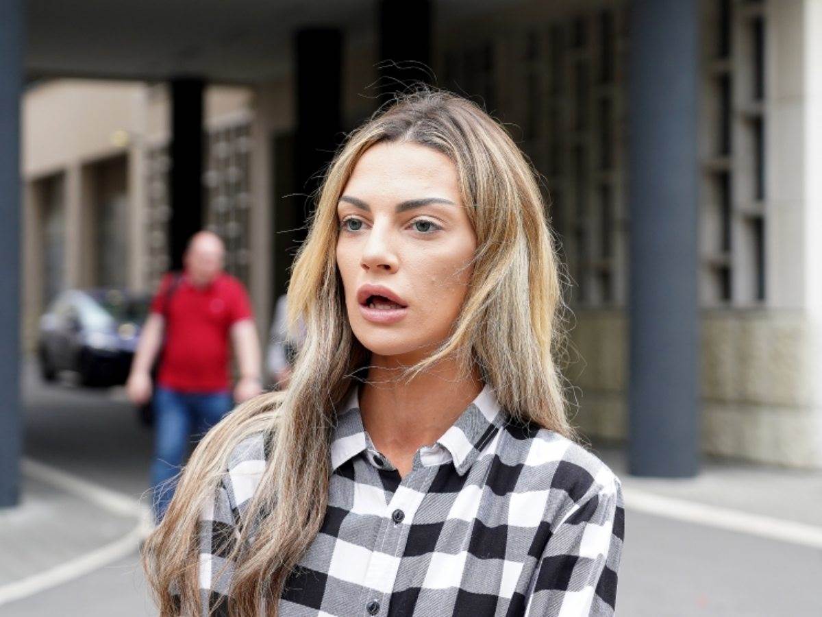 Tara Simov trudna pokazala partnera