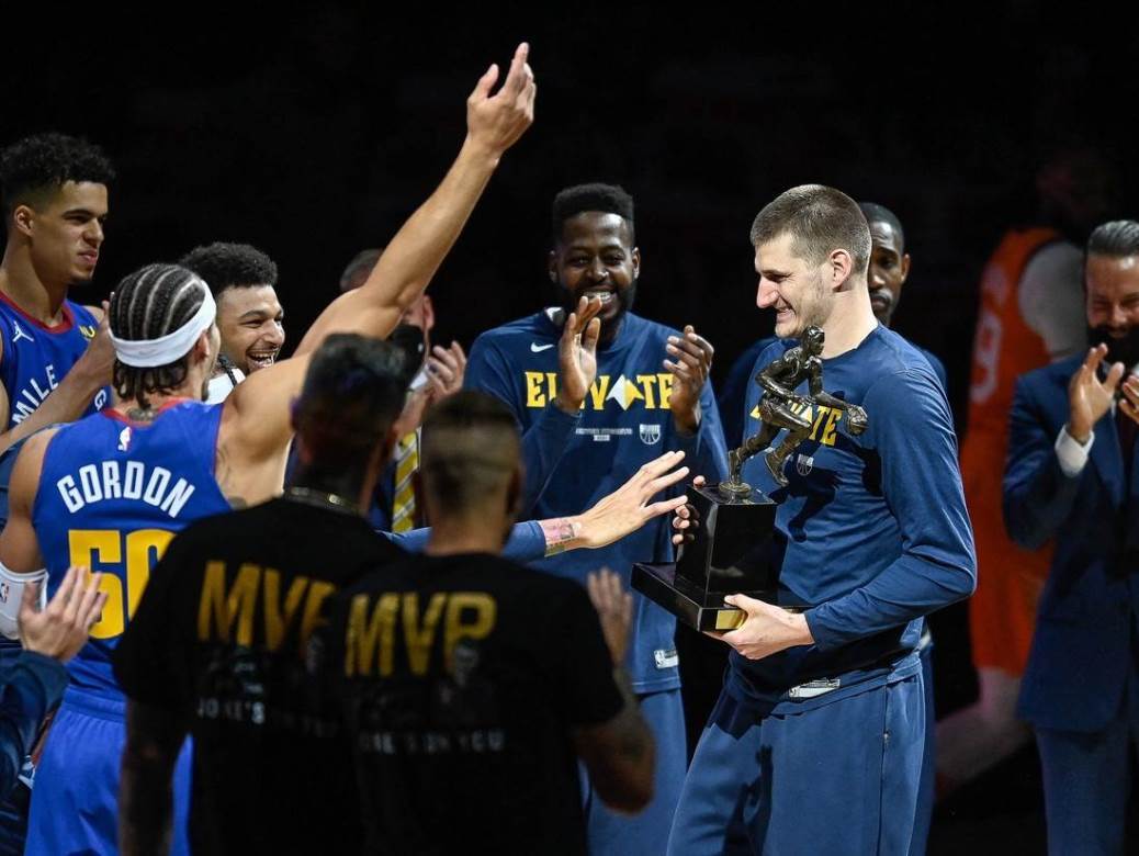 nikola jokic denver nagets finiks sans deandre ejton mvp nba plejof