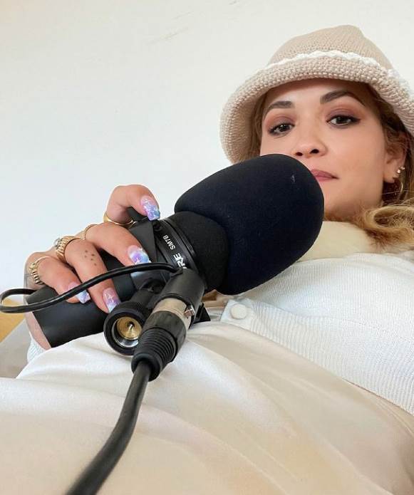 Rita Ora slala slike Niku Kirjosu