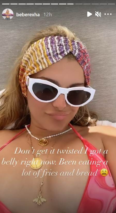 Bebe Reksu ostavio dečko zbog viška kilograma