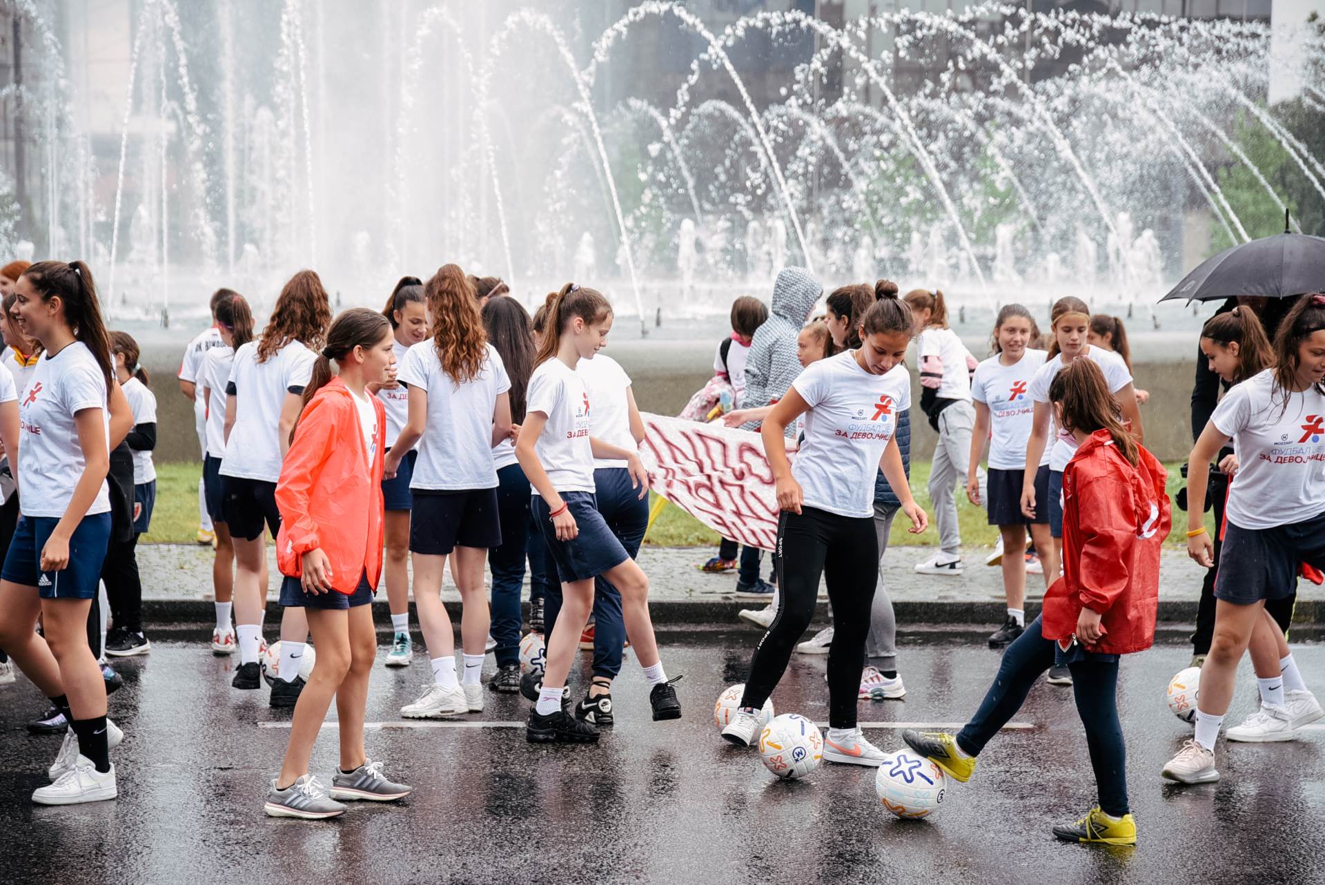fudbalerke na slaviji podrzali piksi i orlovi