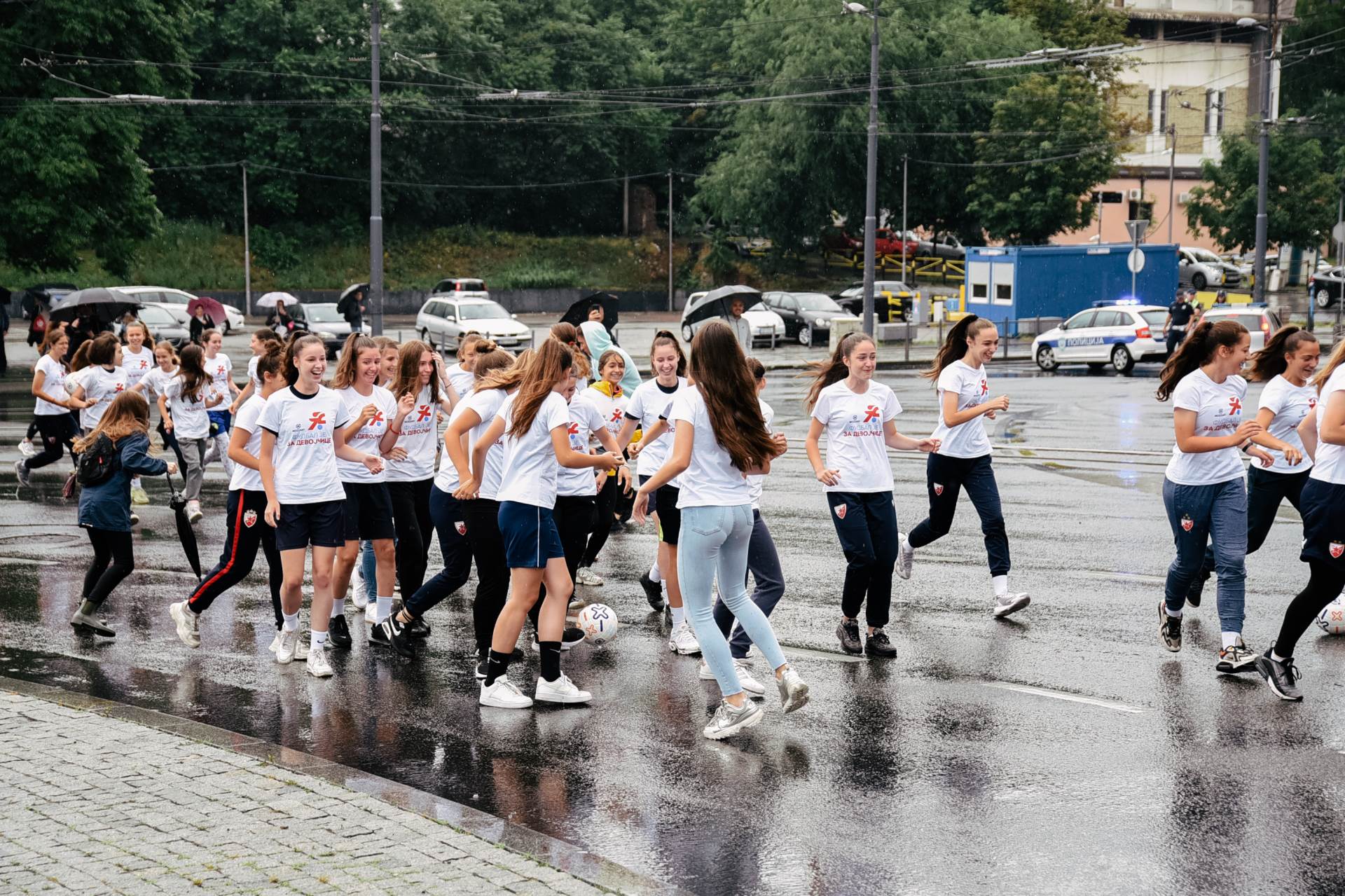 fudbalerke na slaviji podrzali piksi i orlovi