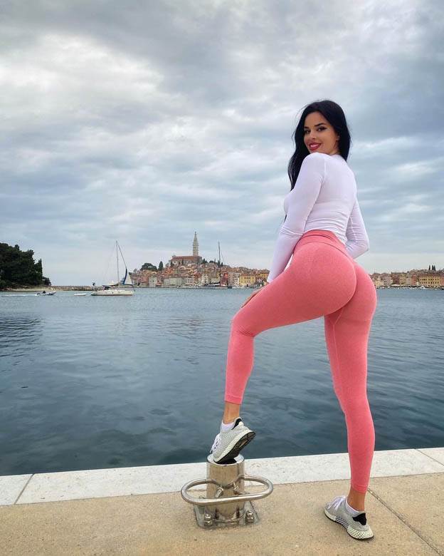 hrvatska navijacica ivana knol euro 2020 foto video