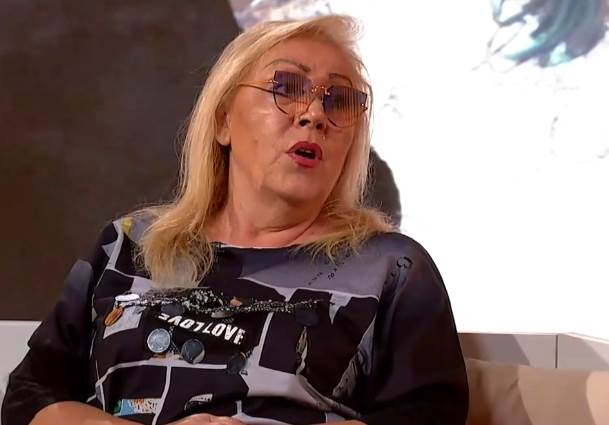 Zorica Marković u zagrljaju dečka Vesne Zmijanac