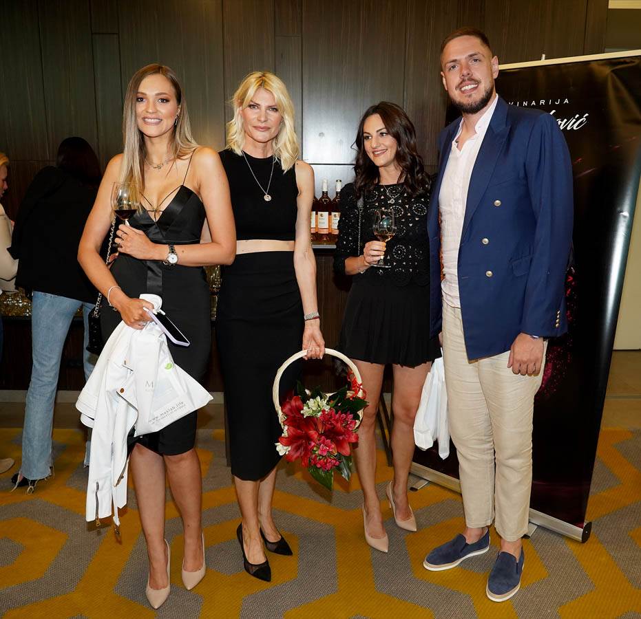 jelisaveta orasanin mina milutinovic zena nemanja nedovic modna revija fotografije