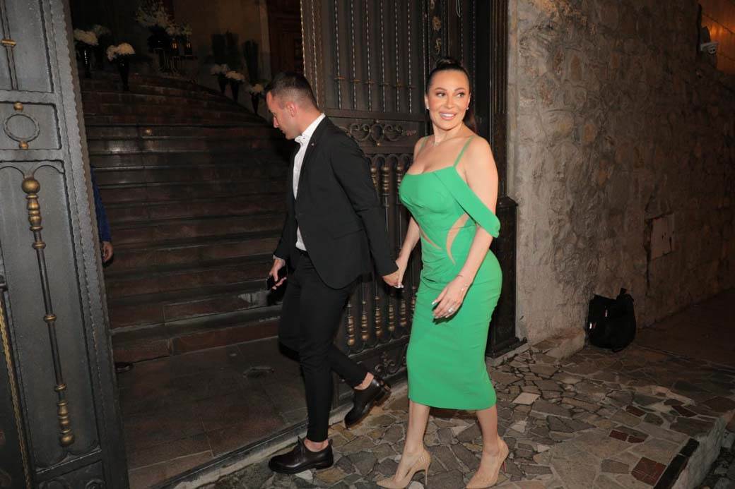 Ceca o Zvezdama Granda