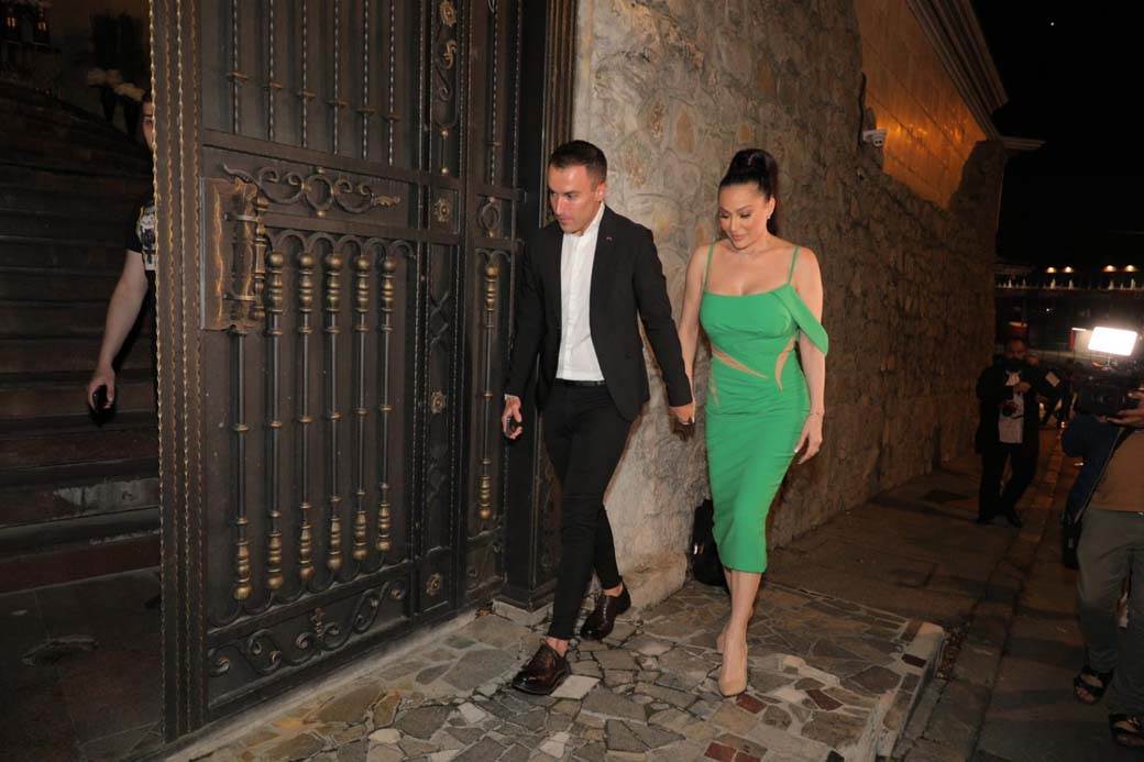 Ceca o Zvezdama Granda