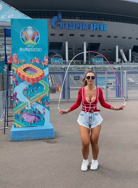 marta barcok mis euro2020 atraktivna navijacica foto