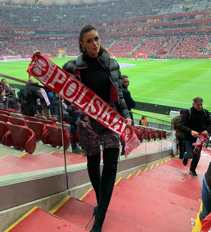 marta barcok mis euro2020 atraktivna navijacica foto