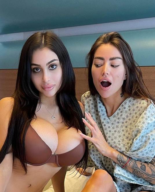 starleta hoće da izvadi 6 rebara plasticne operacije