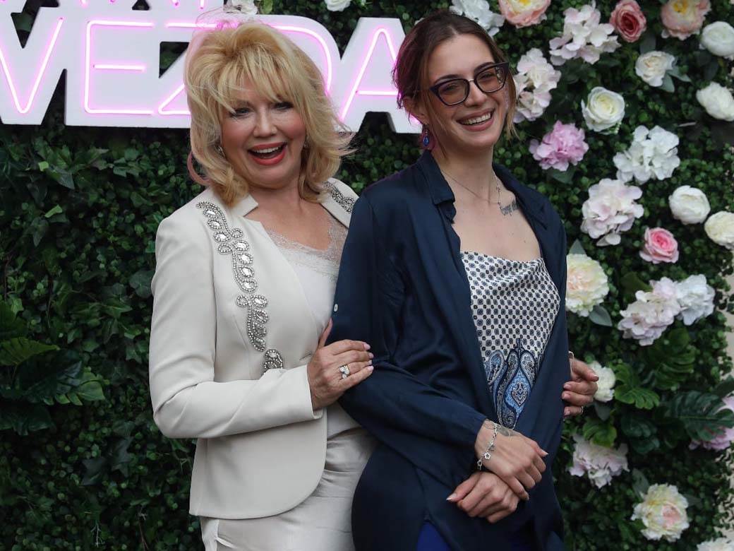 Suzana Mančić zeta generala nazvala solidnim i uporedila s nameštajem 