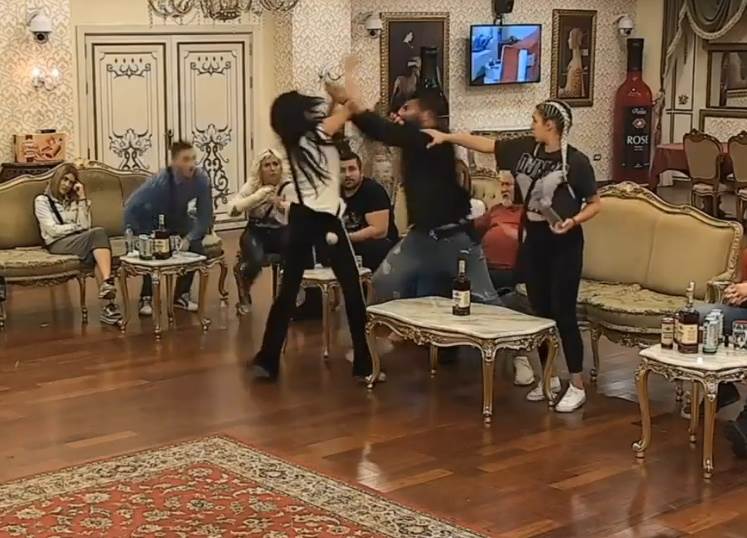 Šmizla iz Parova o Aleksandri Nikolić