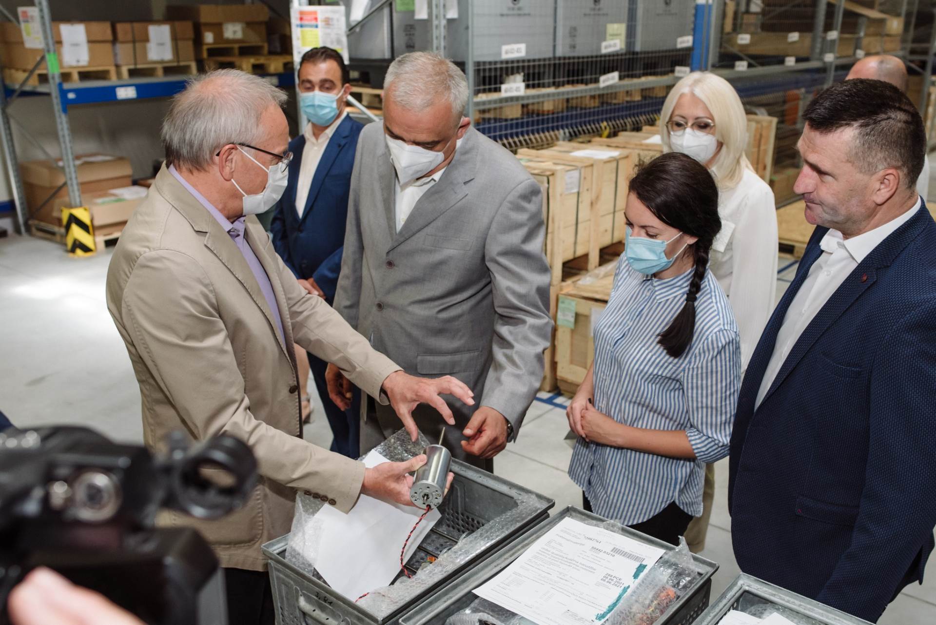 stevan bakic dr nenad ivanisevic posetili slobodnu zonu