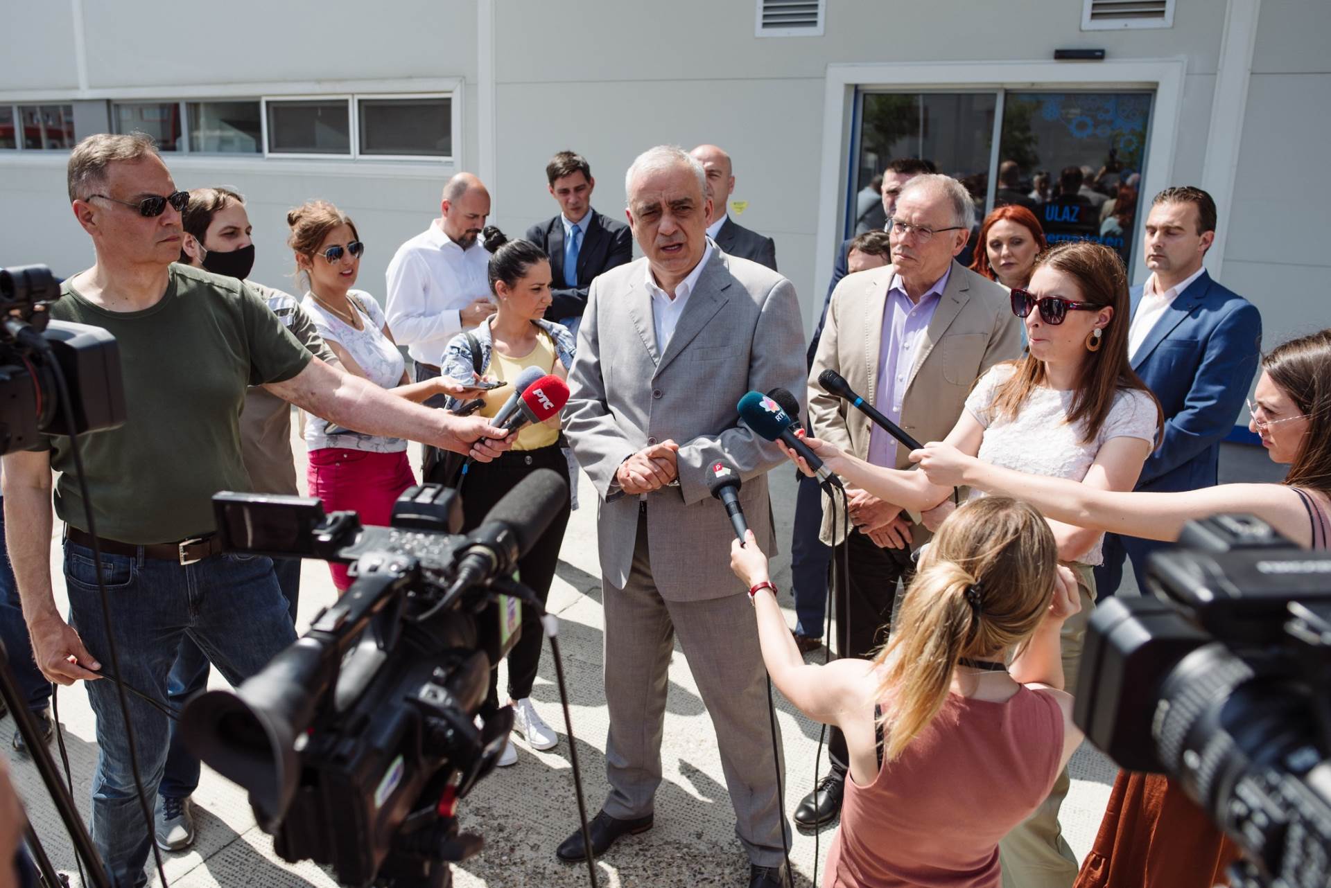 stevan bakic dr nenad ivanisevic posetili slobodnu zonu