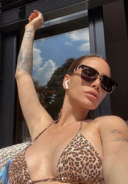 nikolija jovanovic trudna u bikiniju