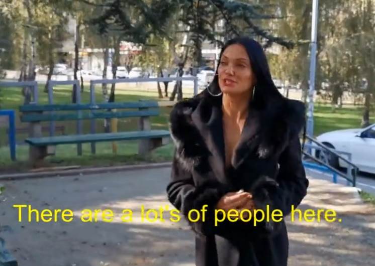 lili milf toples u parku