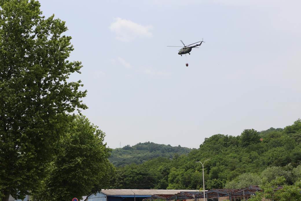 sloboda cacak gasenje pozara vojni helikopteri